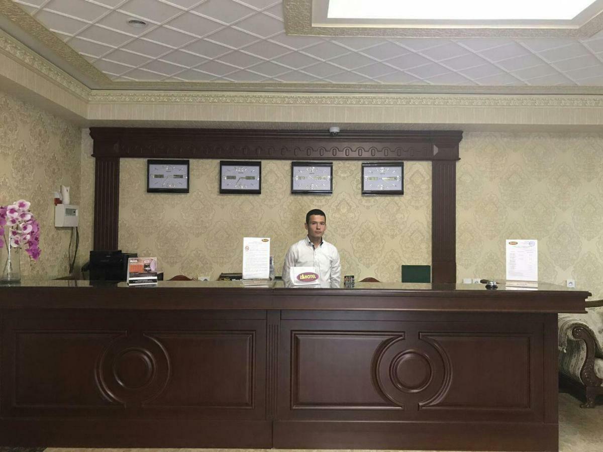 Hotel Afrosiyob Qarshi Exterior foto